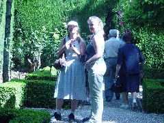 Kristy and Reka in Generalife gardens
